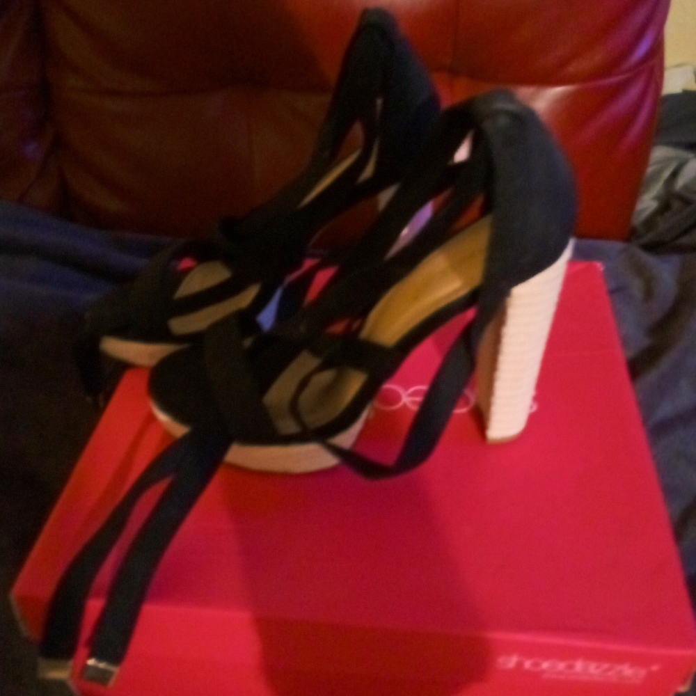 Shoes - Picture 2 of 2